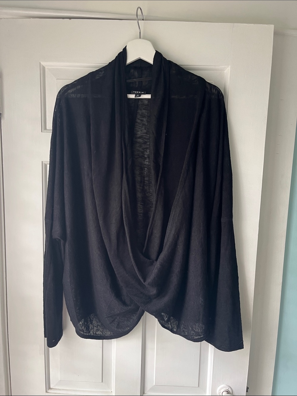 Torrid 2X Hacci Slub Knit Twist Reversible Cropped Long Sleeve Black Burnout Top